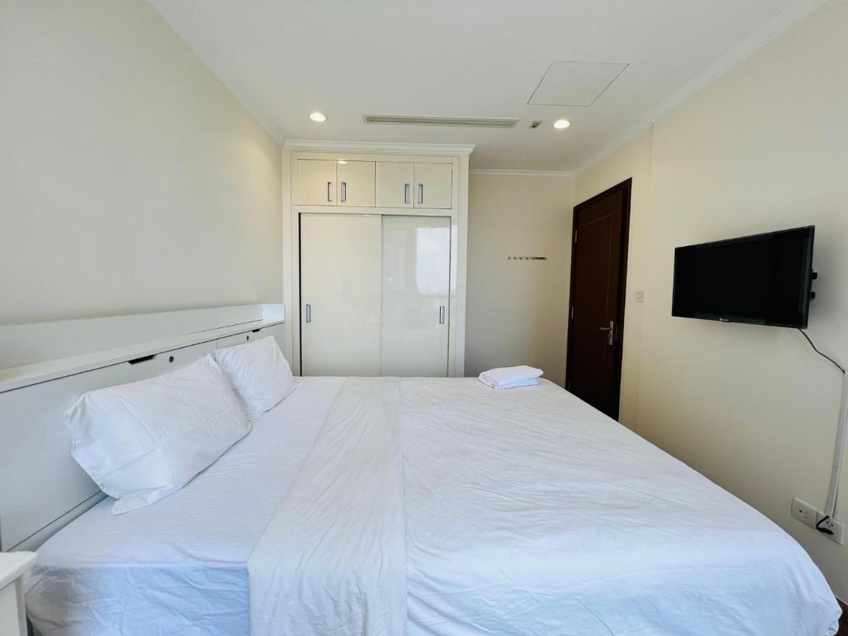 Homes By Christine - Vinhomes Central Park Ho Chi Minh City Bagian luar foto