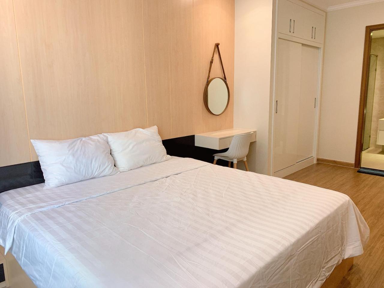 Homes By Christine - Vinhomes Central Park Ho Chi Minh City Bagian luar foto