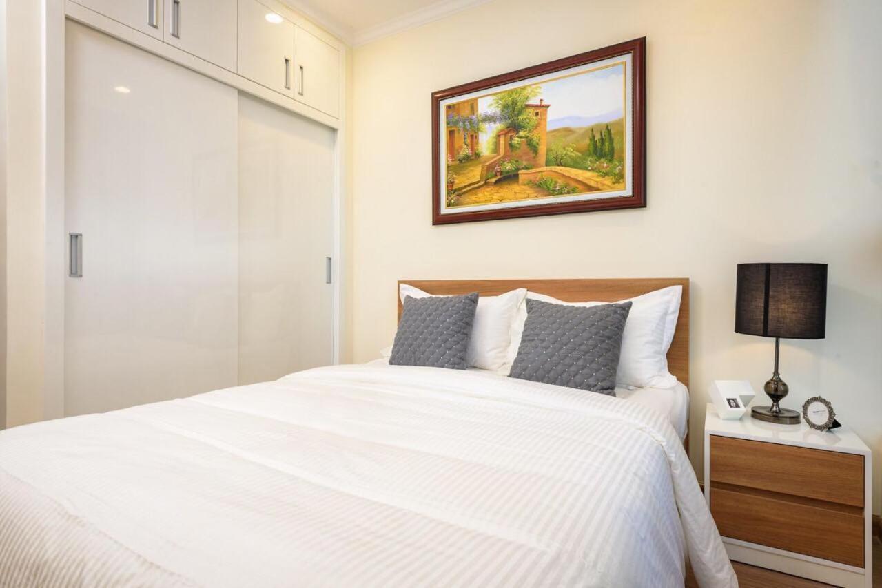 Homes By Christine - Vinhomes Central Park Ho Chi Minh City Bagian luar foto