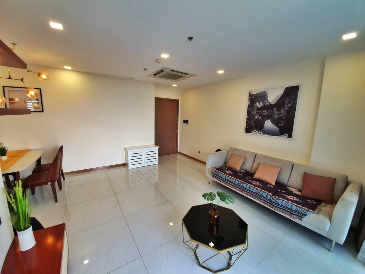Homes By Christine - Vinhomes Central Park Ho Chi Minh City Bagian luar foto