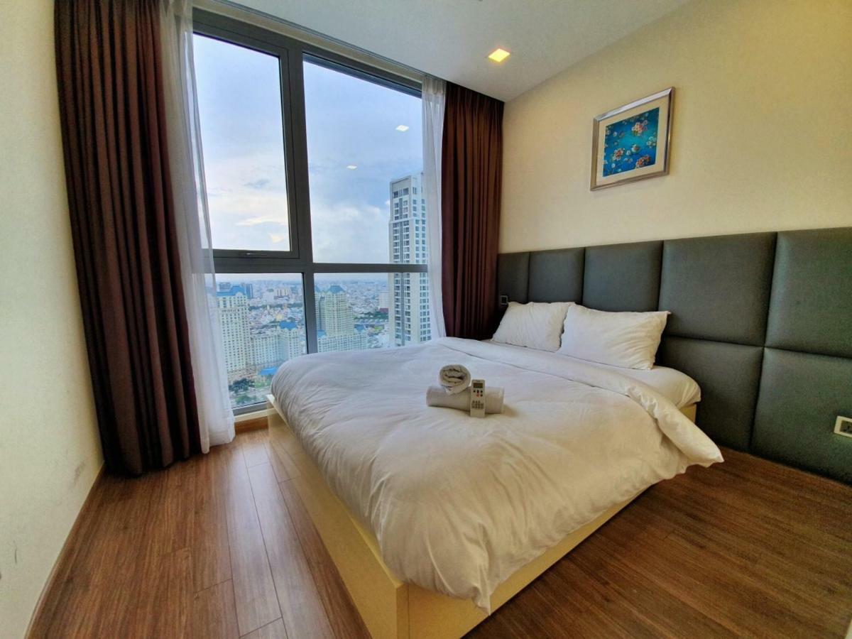 Homes By Christine - Vinhomes Central Park Ho Chi Minh City Bagian luar foto