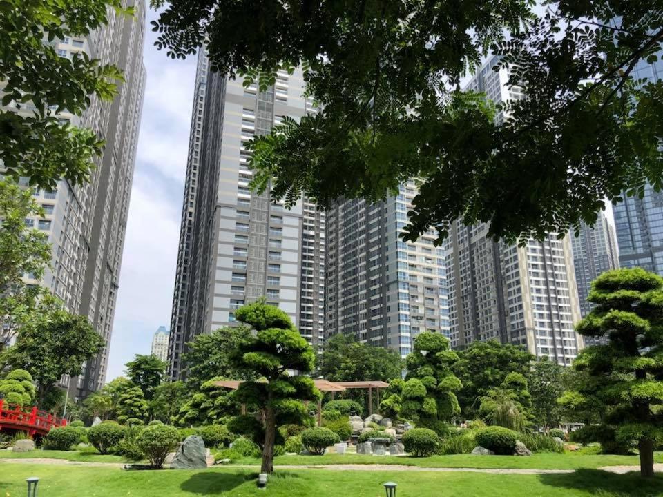 Homes By Christine - Vinhomes Central Park Ho Chi Minh City Bagian luar foto